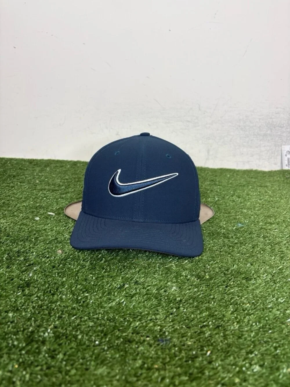 nike hat cap fitted small S/M blue big logo lighweight breathable stretch mens